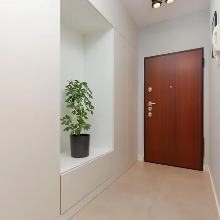 Mokotow Two-bedroom By Renters * Warszawa